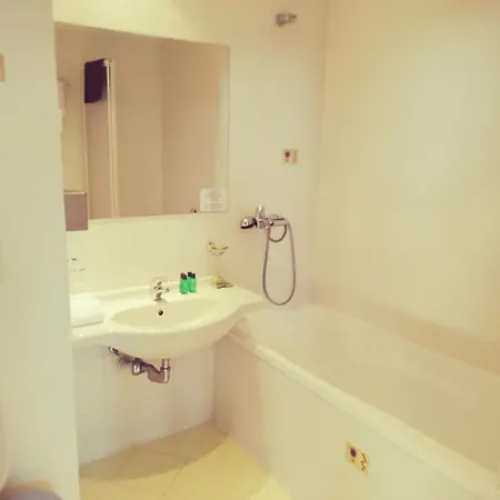 Hotel Plaza Μπουργκάς