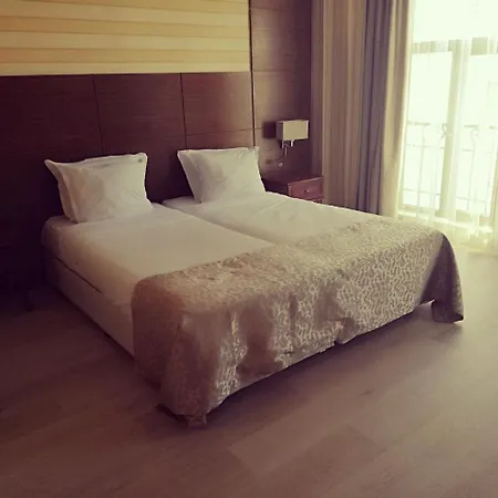 Отель Hotel Plaza Бургас