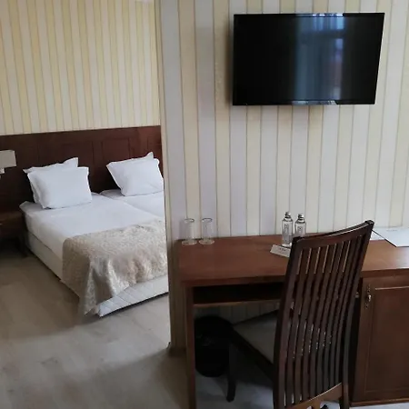 Отель Hotel Plaza Бургас
